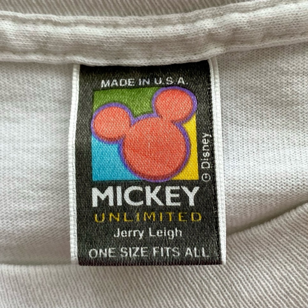 Vintage 1990’s Disney Mickey Mouse graphic t-shirt. 🤍 - Picture 5 of 8